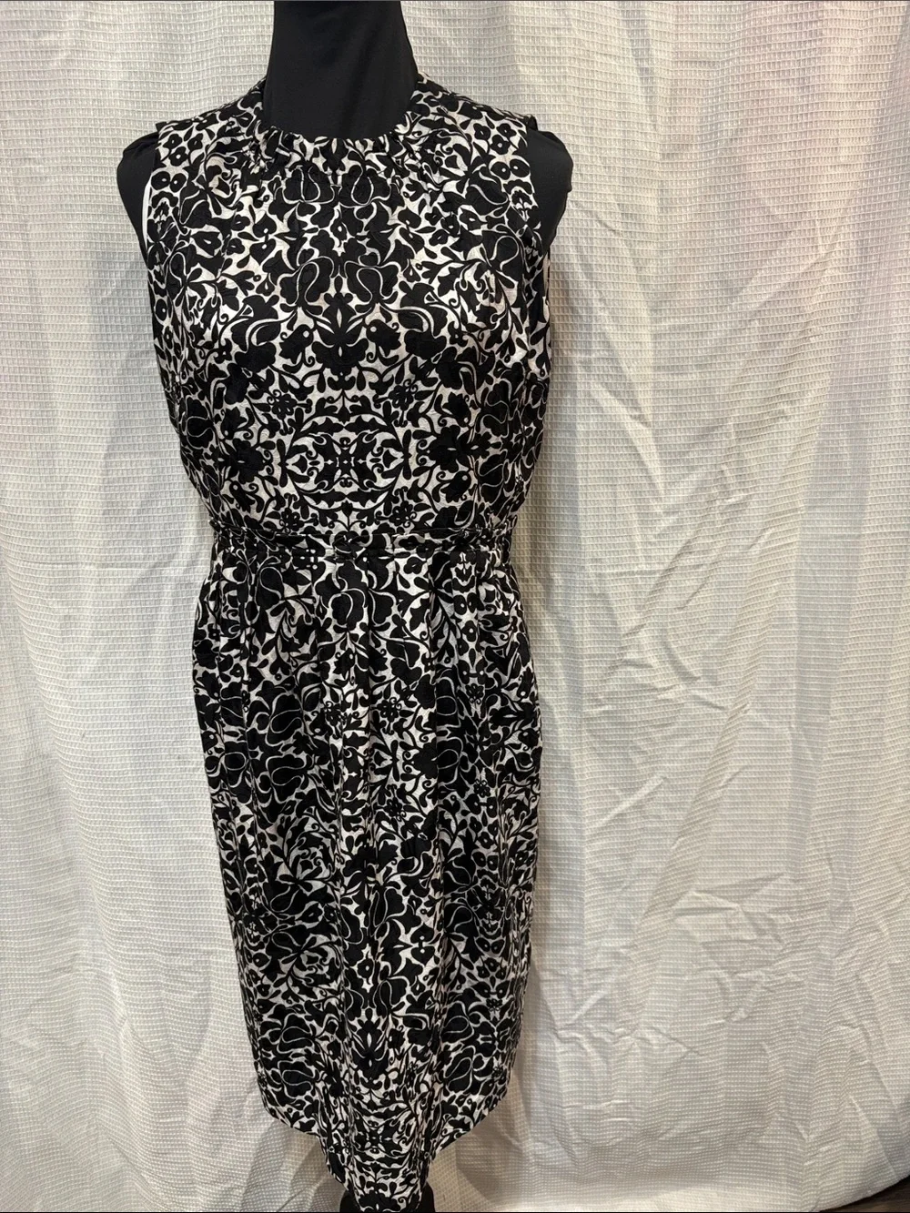 Sleeveless Black and White Patterned Sheath Dress
